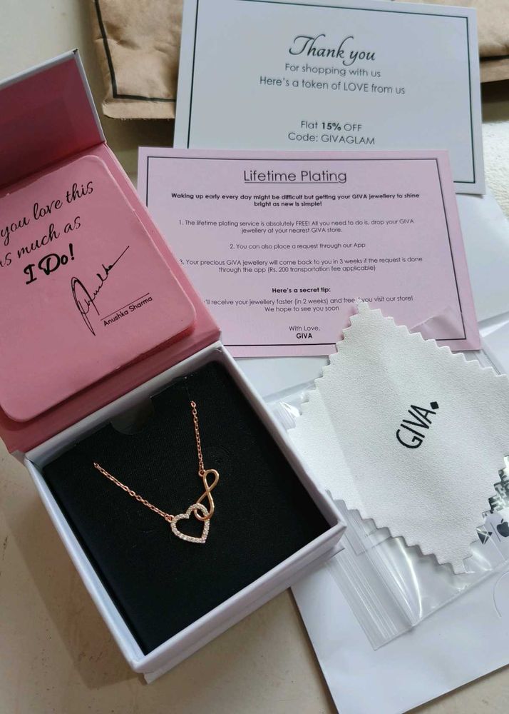 GIVA Heart Necklace