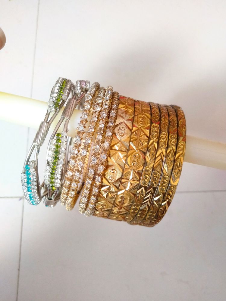 4 Combo Bangle Set🎉