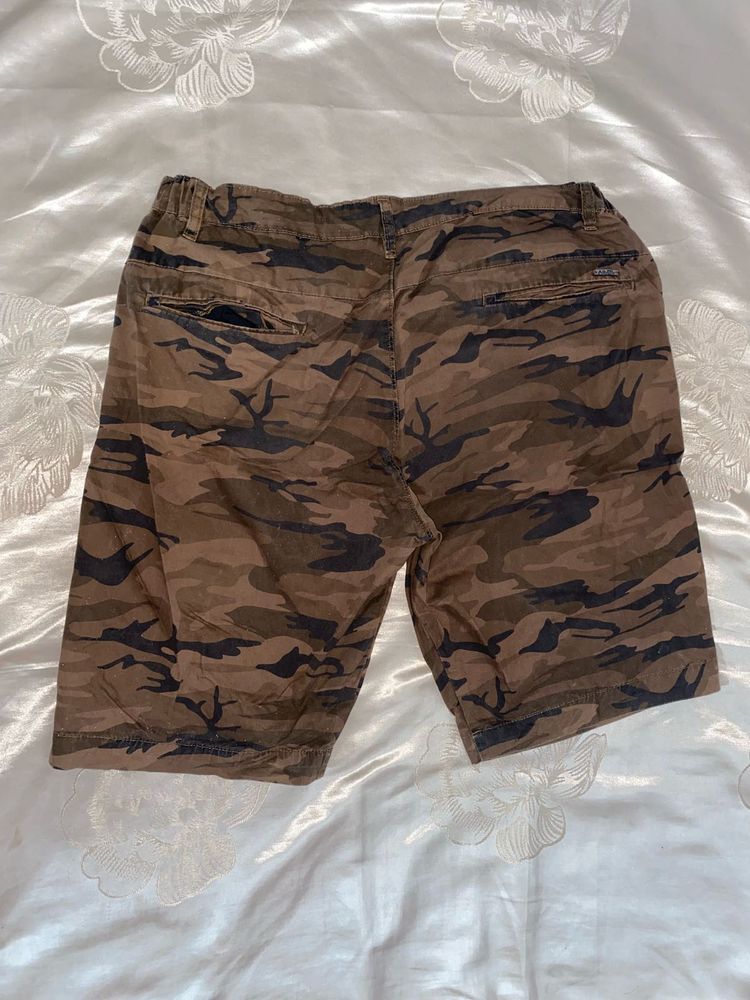 Men Shorts Army Pattern Brown Color