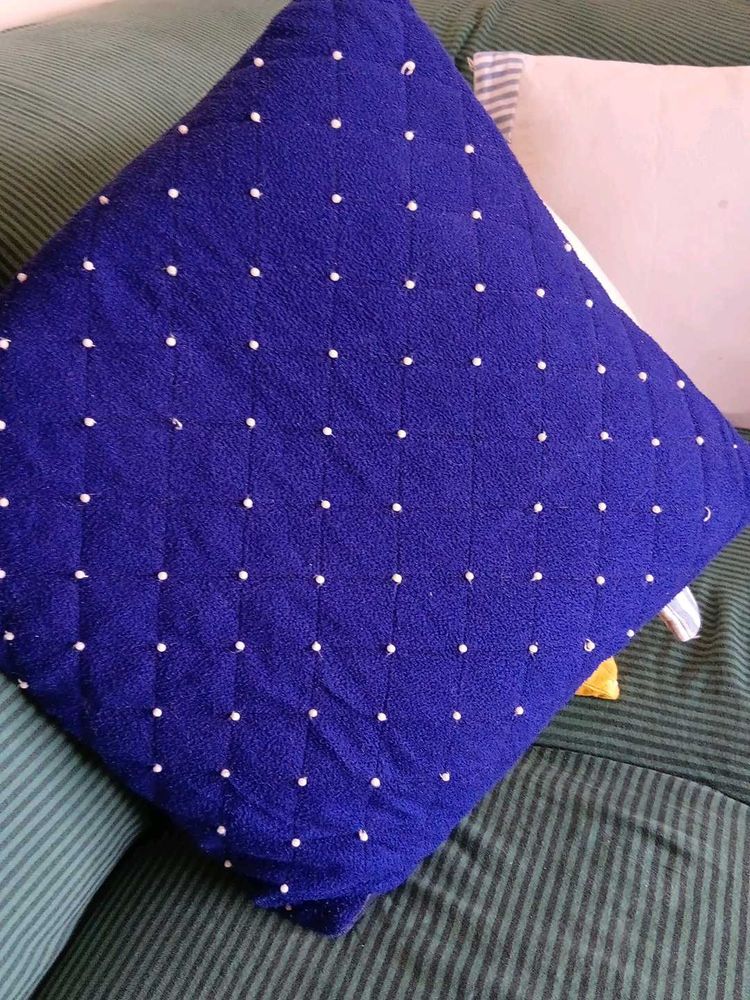 4cousion Cover
