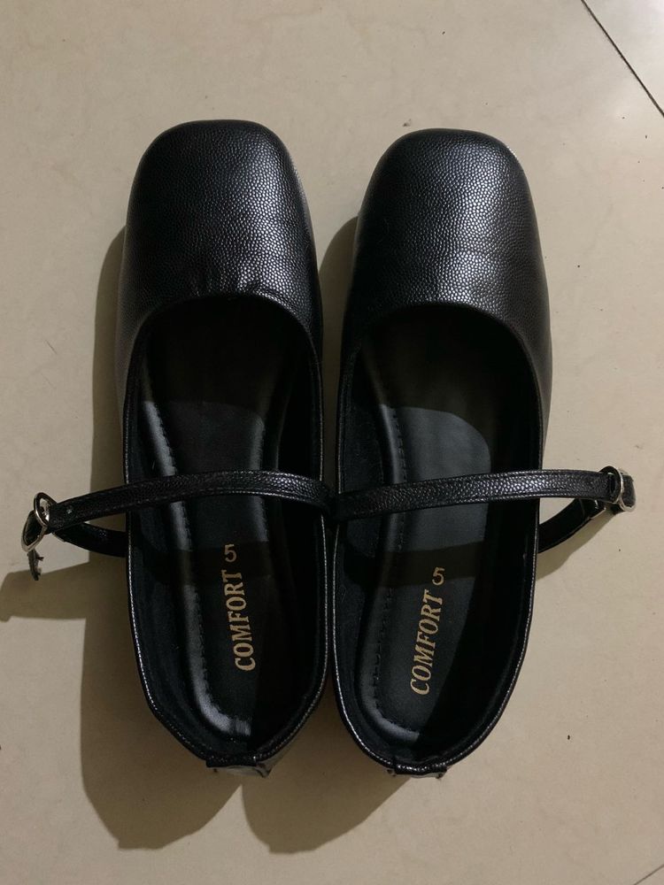 Black Ballerinas Pump