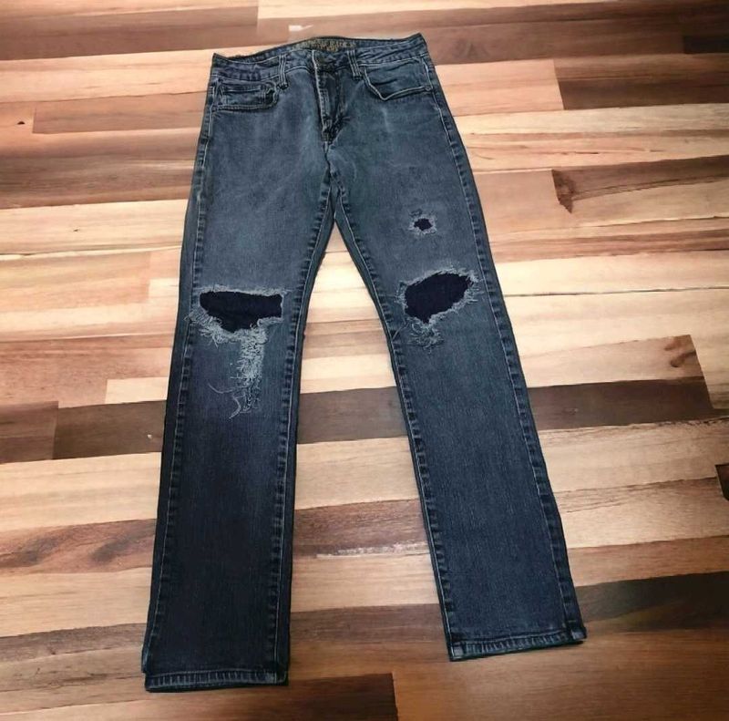 🇦🇮Authentic American Eagle Outfitters Ripped