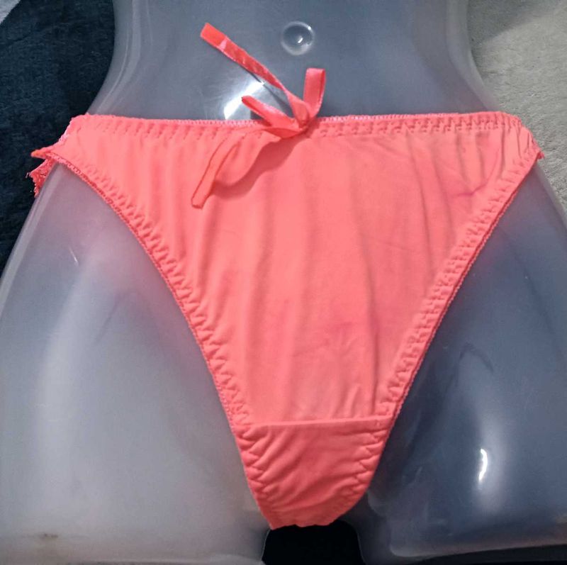 Cute Coral Panties🖤