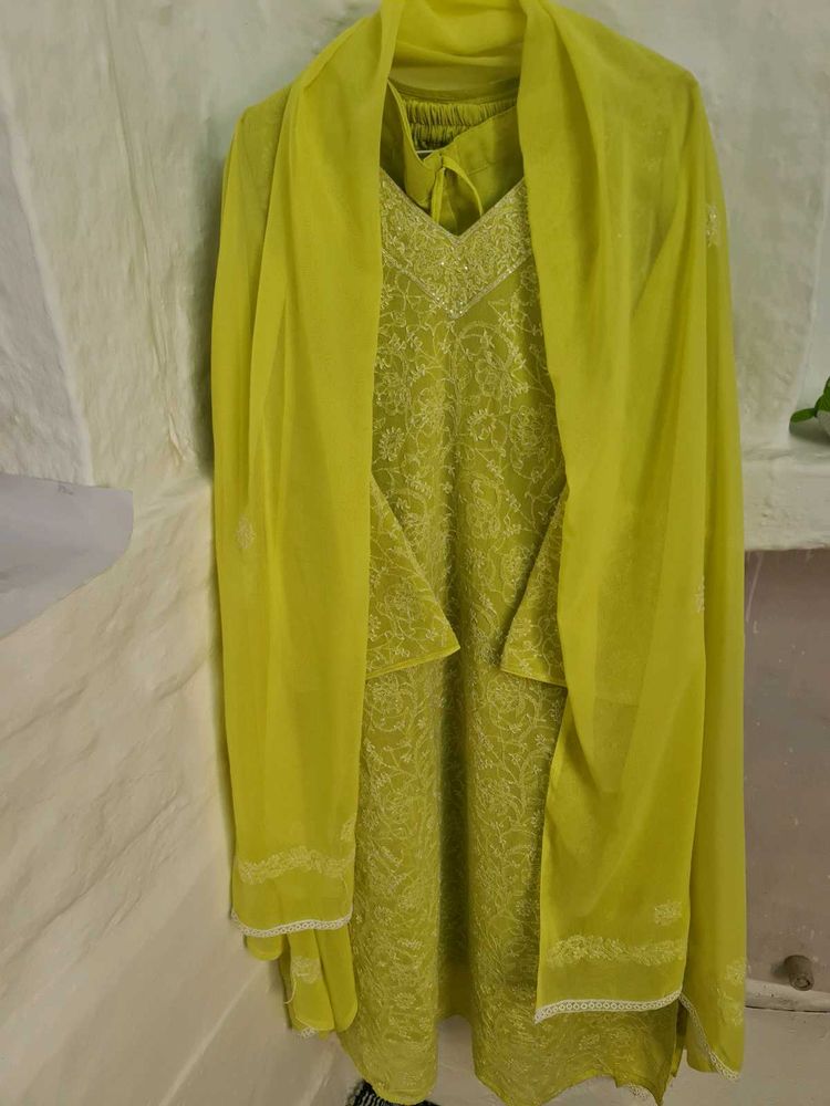Beautiful Lakhnawi Shimar Full Work Stiched Suit