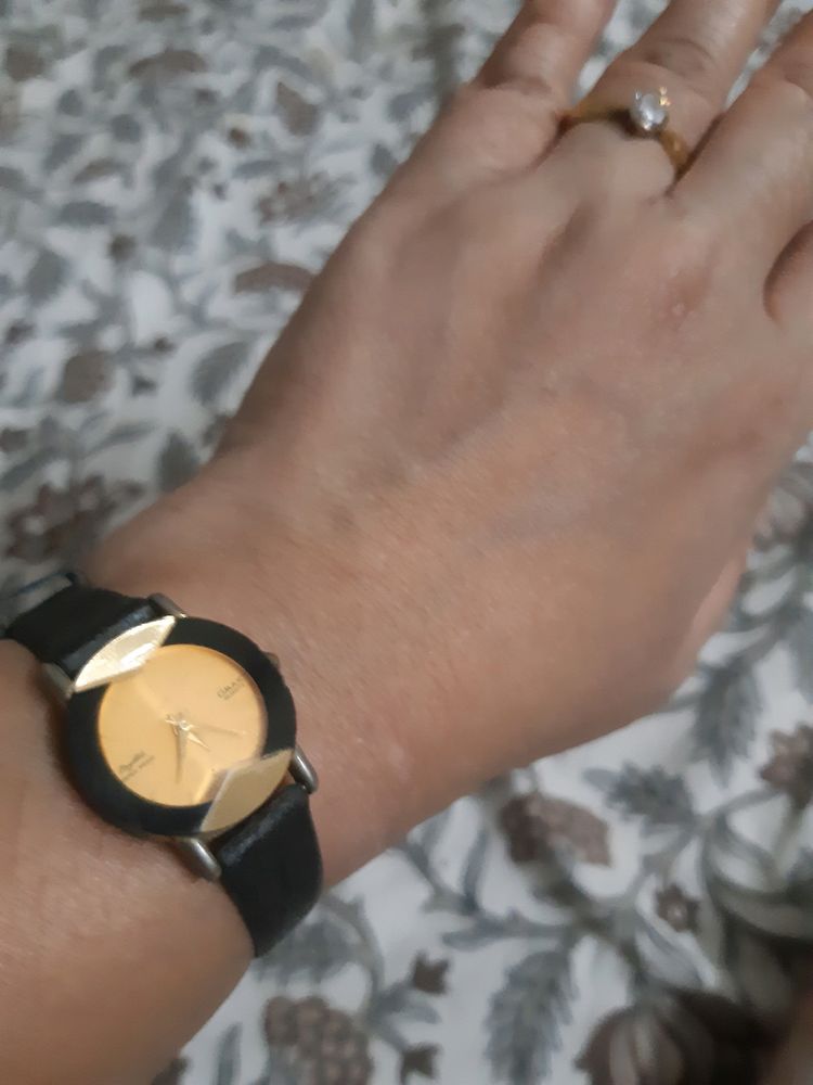 Omax Women Wrist Watch