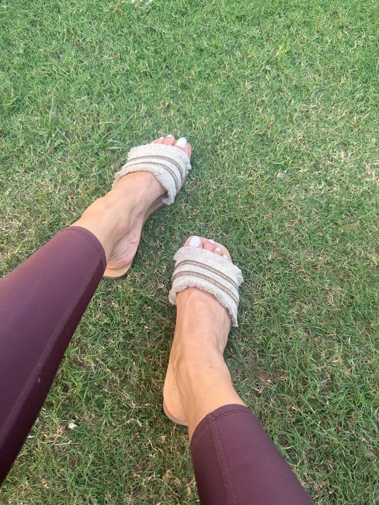 Stylish Women&#39;s Flats
