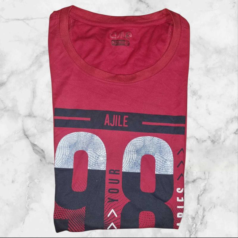 Maroon Graphic T-Shirt