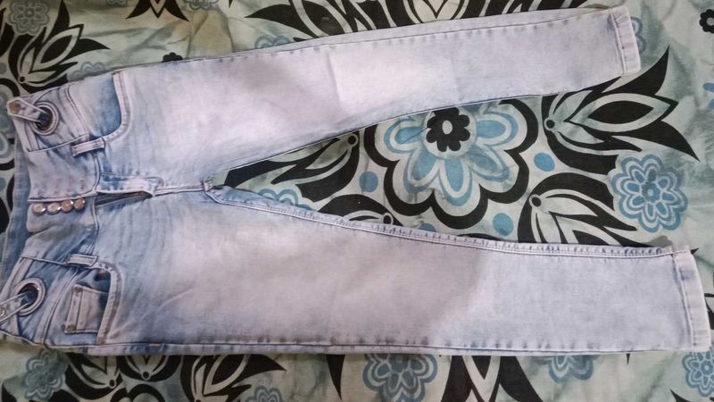 Light Wash Embellished Jeans