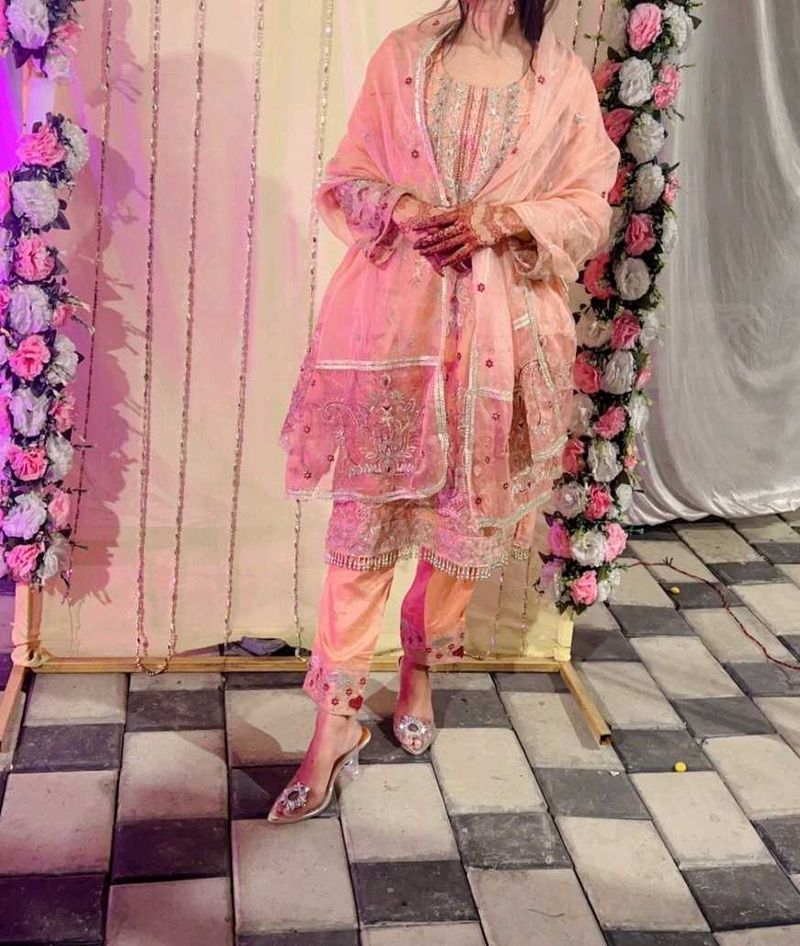 Pakistani Suits Set
