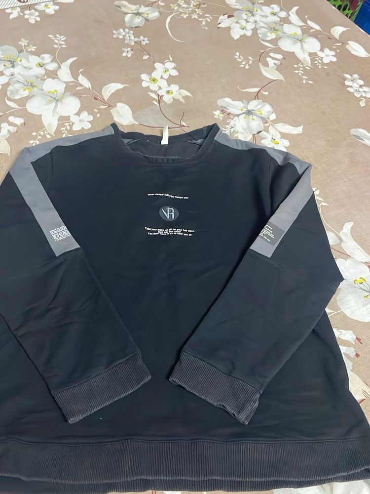 Black Graphic Print Sweatshirt