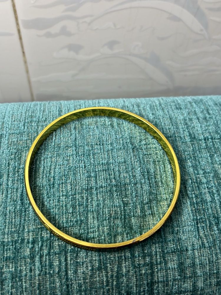 Jai Mahakal Black N Golden Kada For Men