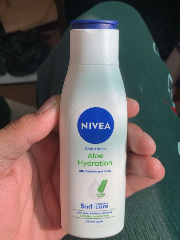 NIVEA Aloe Hydration Lotion
