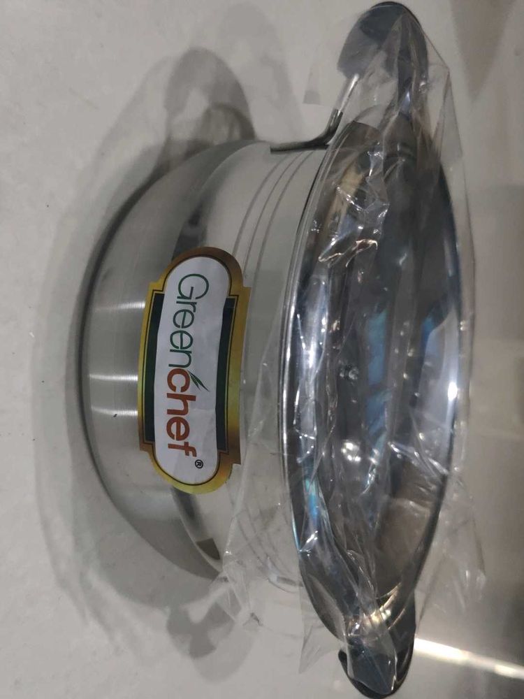 Brand New Stainless Steel Service Pot With Lid