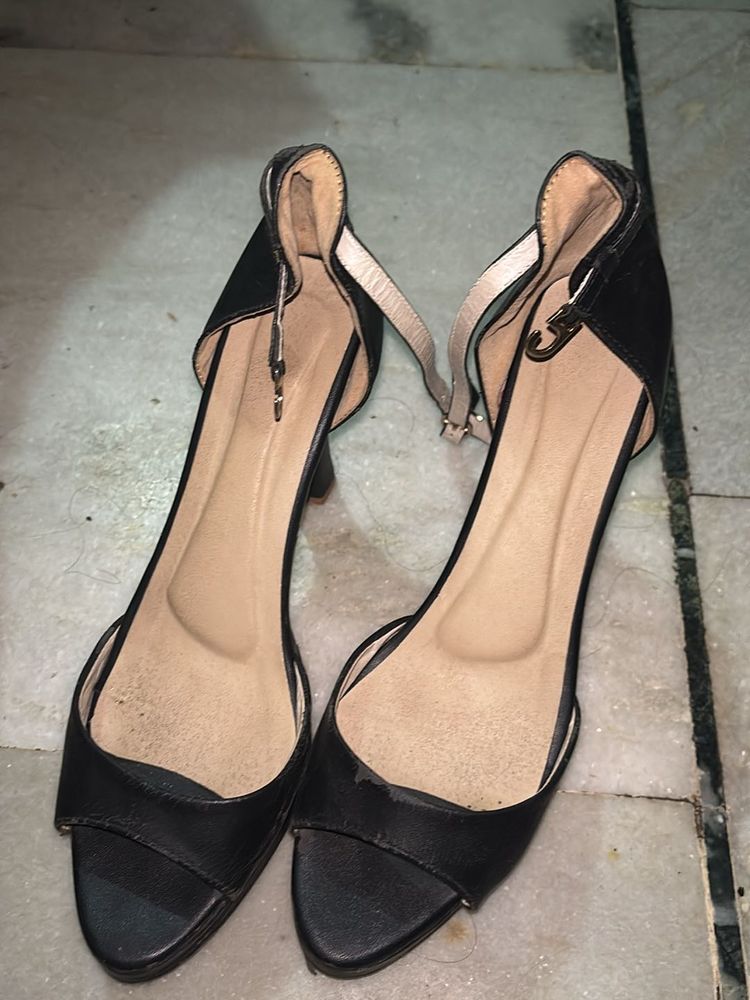 Black Stilletoe Heels