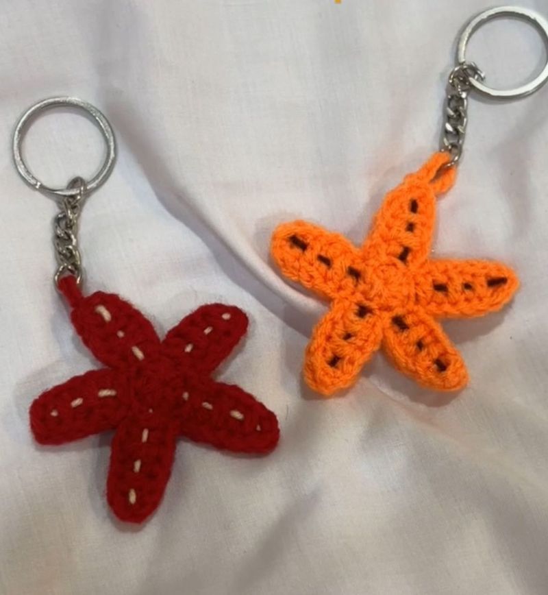 Any 1 crochet keychain @ ₹150