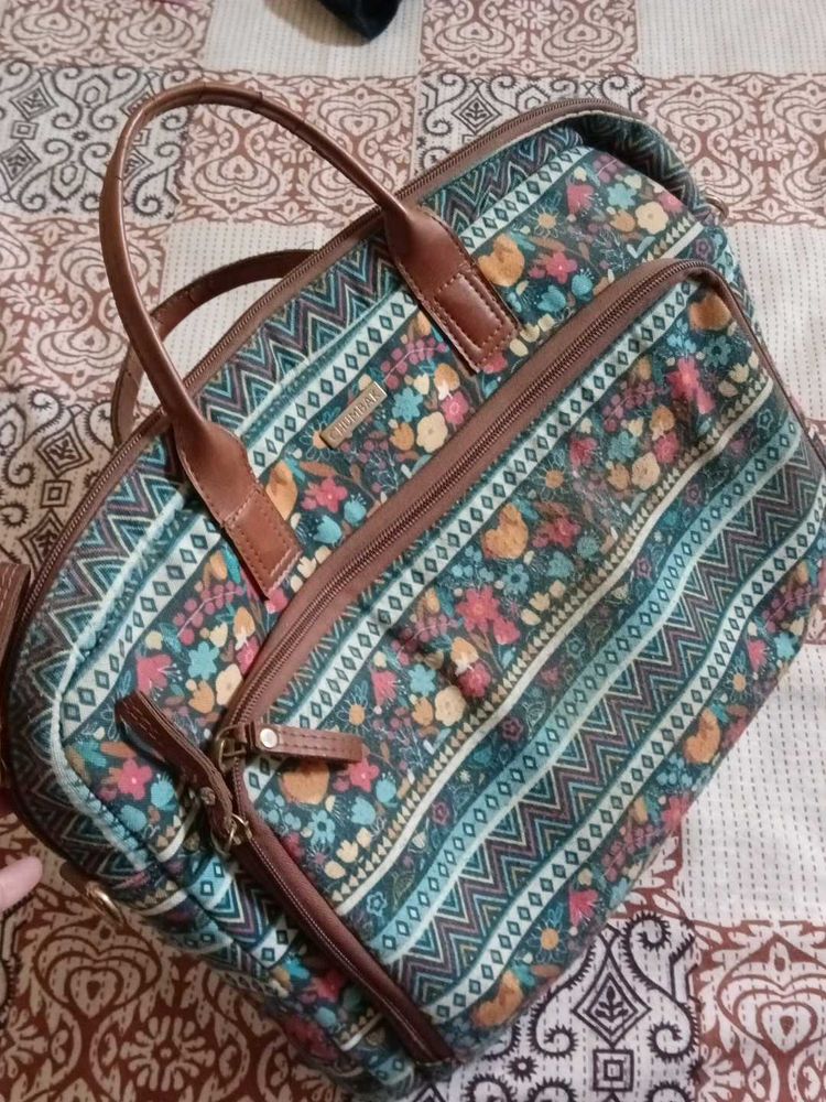 Floral Patterned Travel Bag