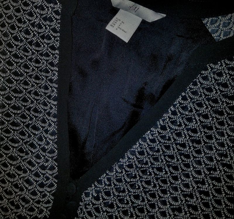 H&amp;M Beautiful Dress With Flared Sleeves