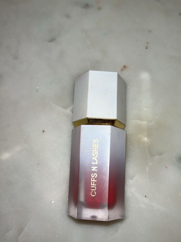 CUFFS N LASHES Lipstick