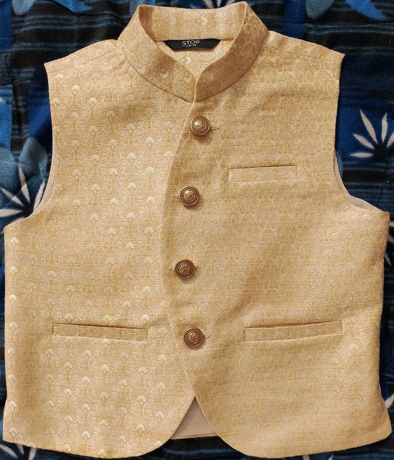 Like New Creamy Waistcoat For Boys Aged 7-8 Yrs