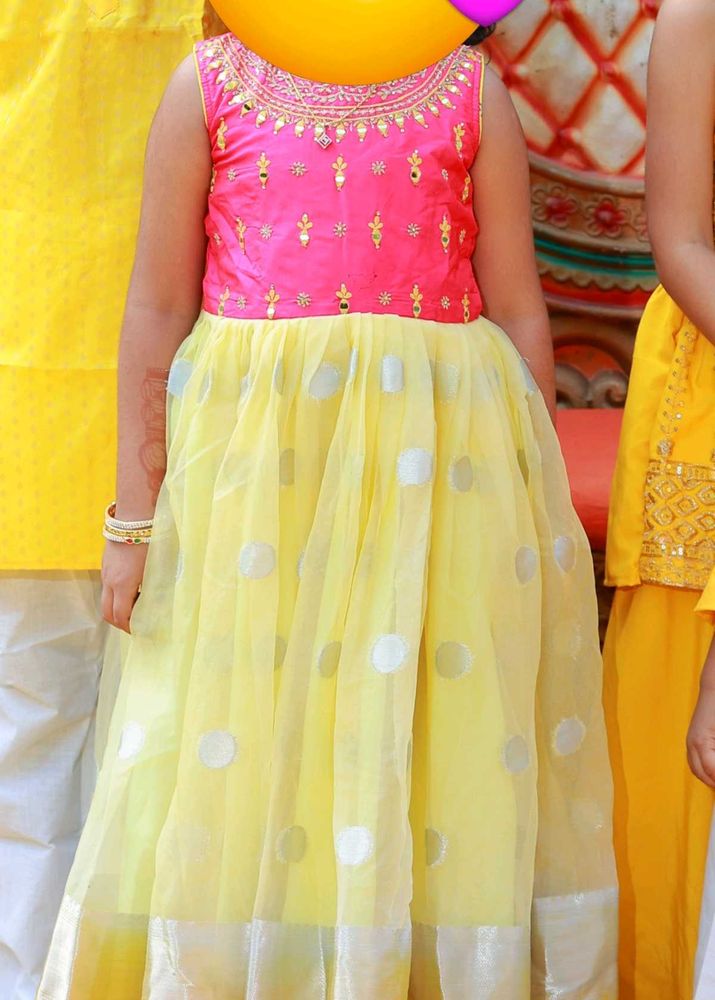 Cute Girl&#39;s Indian Dress