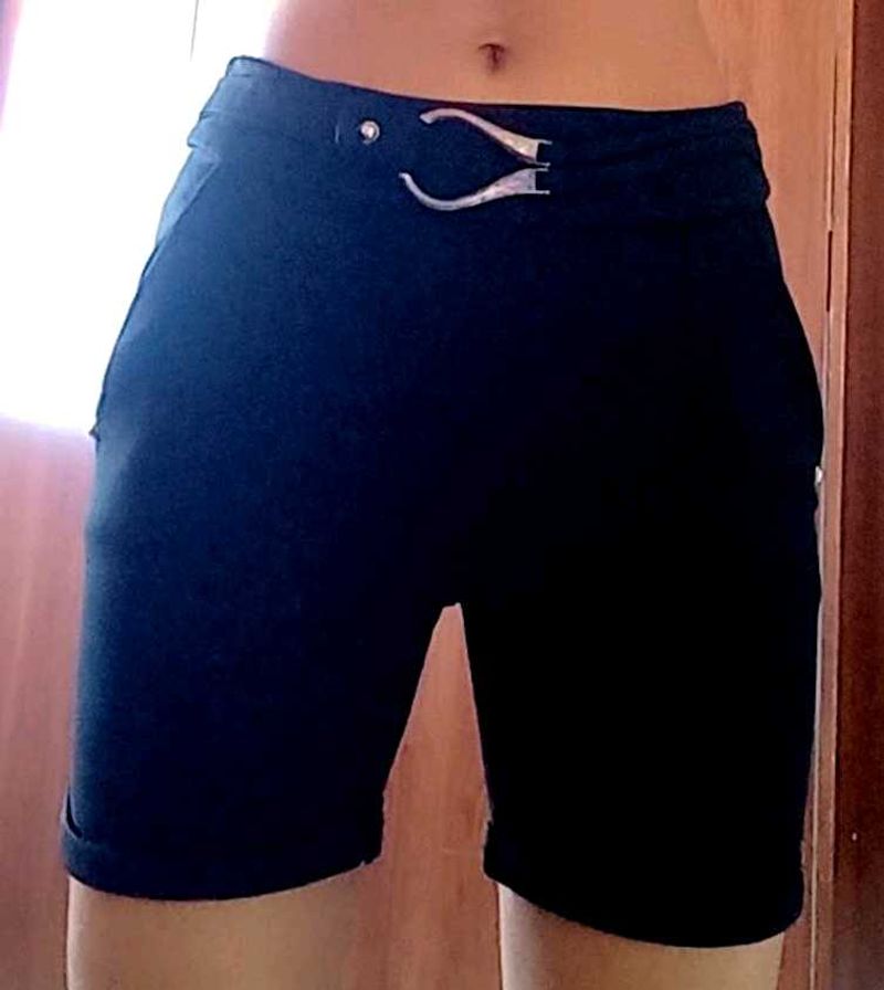 Black Shorts with pocket