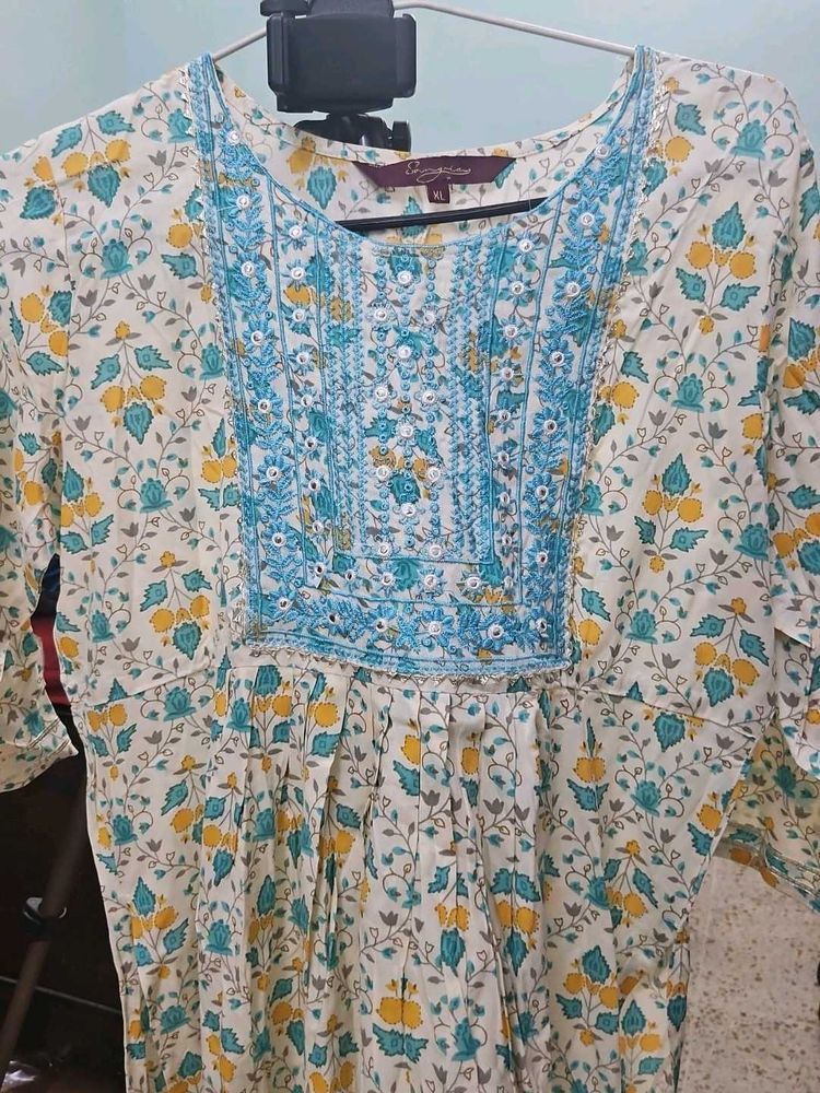 Floral Print Kurta Pillzo Set  2 sat available  xl