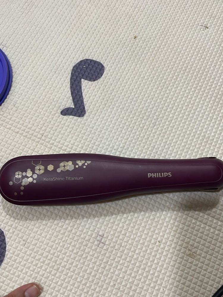 Philips Kerashine Titanium Hair Straightener