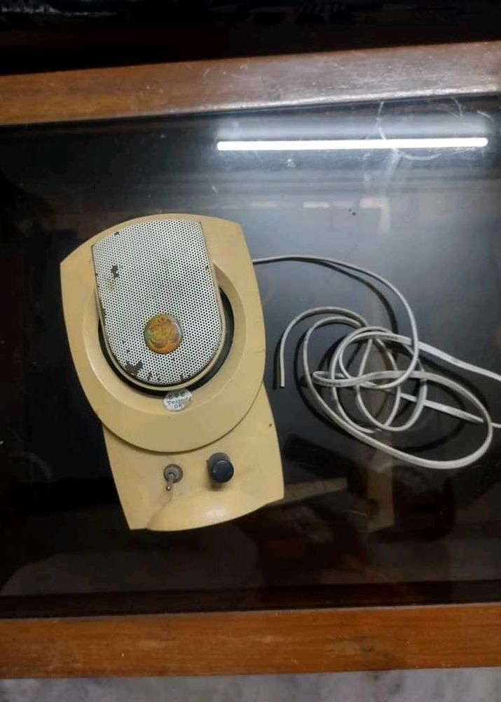 Vintage Om Chanting Speaker