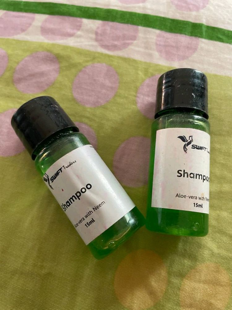 Combo Of 2 Mini Shampoo Bottles