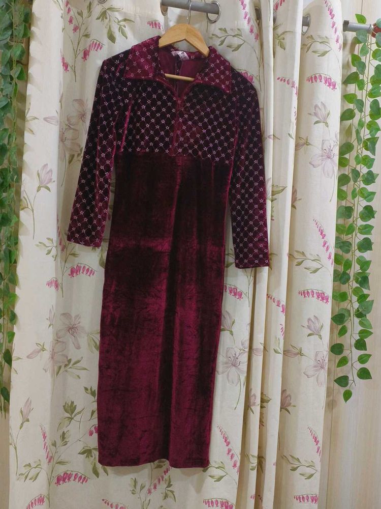 Velvet Midi Dress mahroon