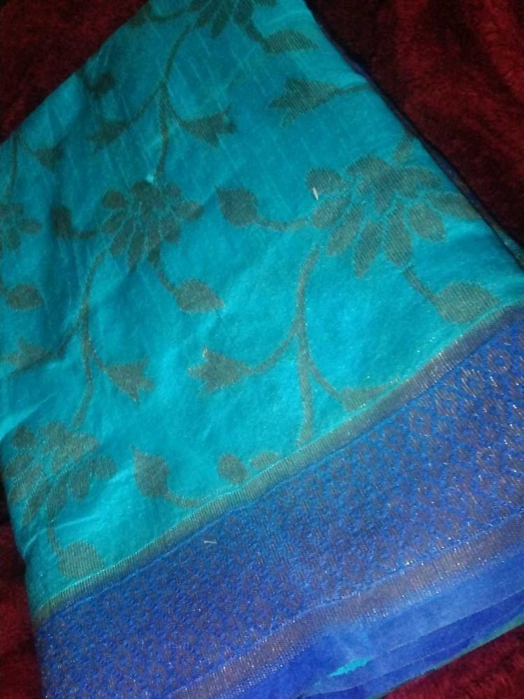 Floral Pattern Saree