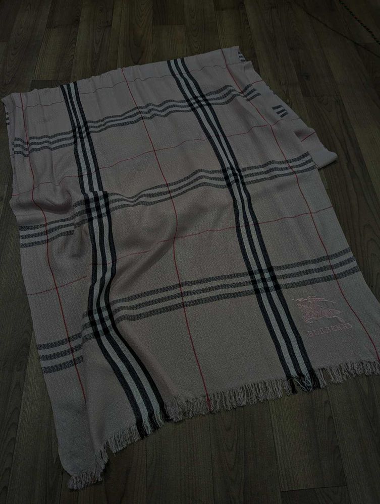 Burberry Schawl
