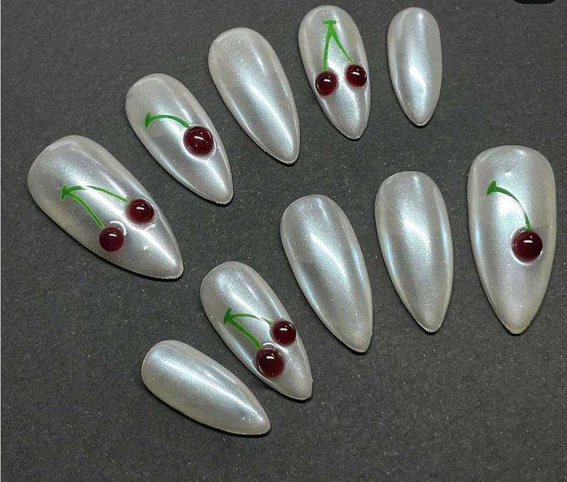 Cherry On White Pearl Chrome Set