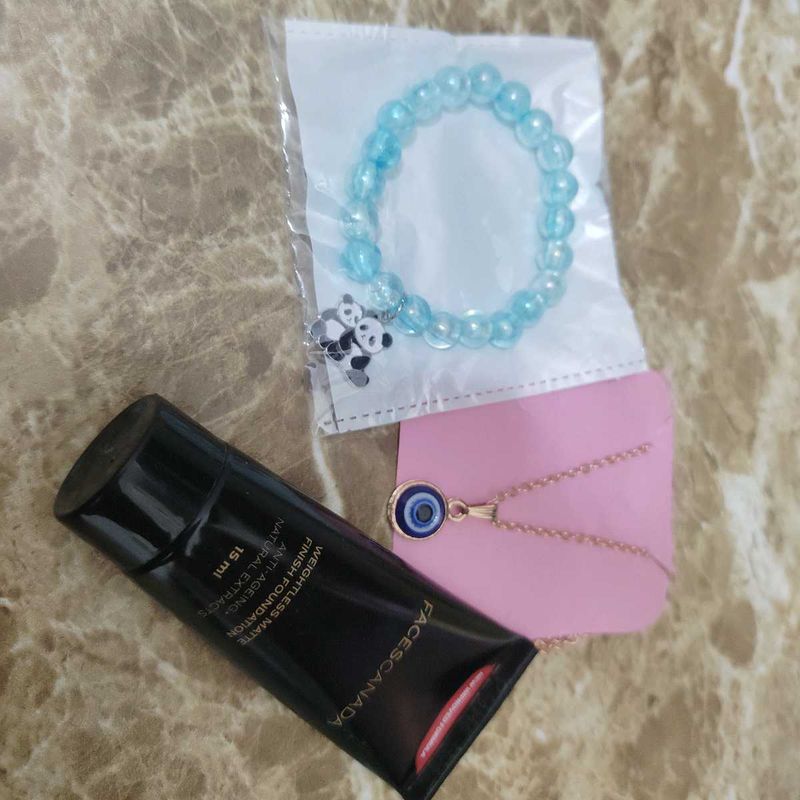 face canada 15ml foundation +  bracelet+ evil