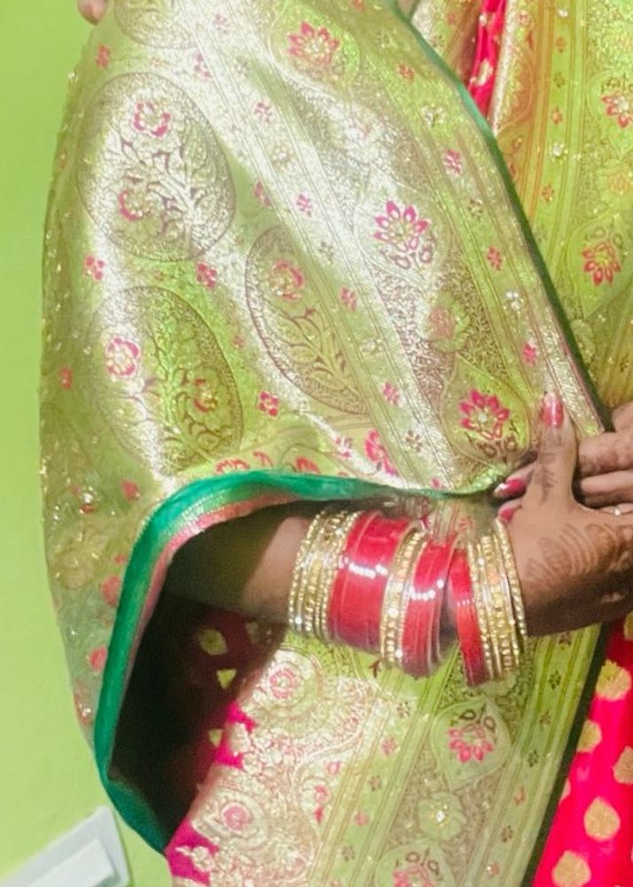 Gorgeous Green &amp; Pink Banarasi Silk Saree