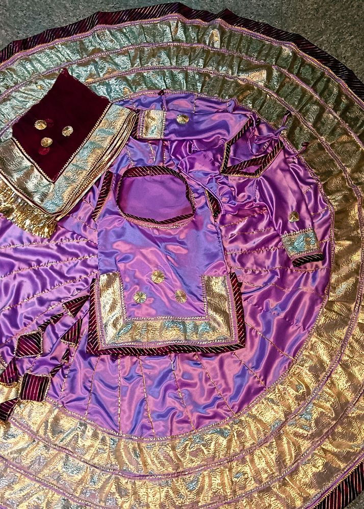 32 Kali Satin Poshak