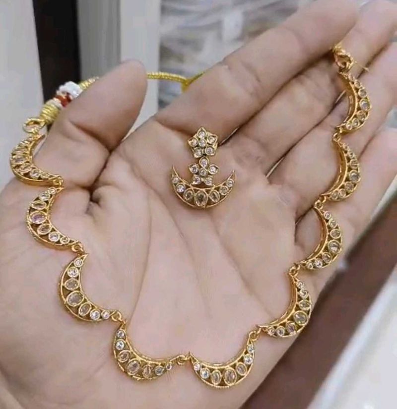 Elegant Gold-Plated Necklace Set