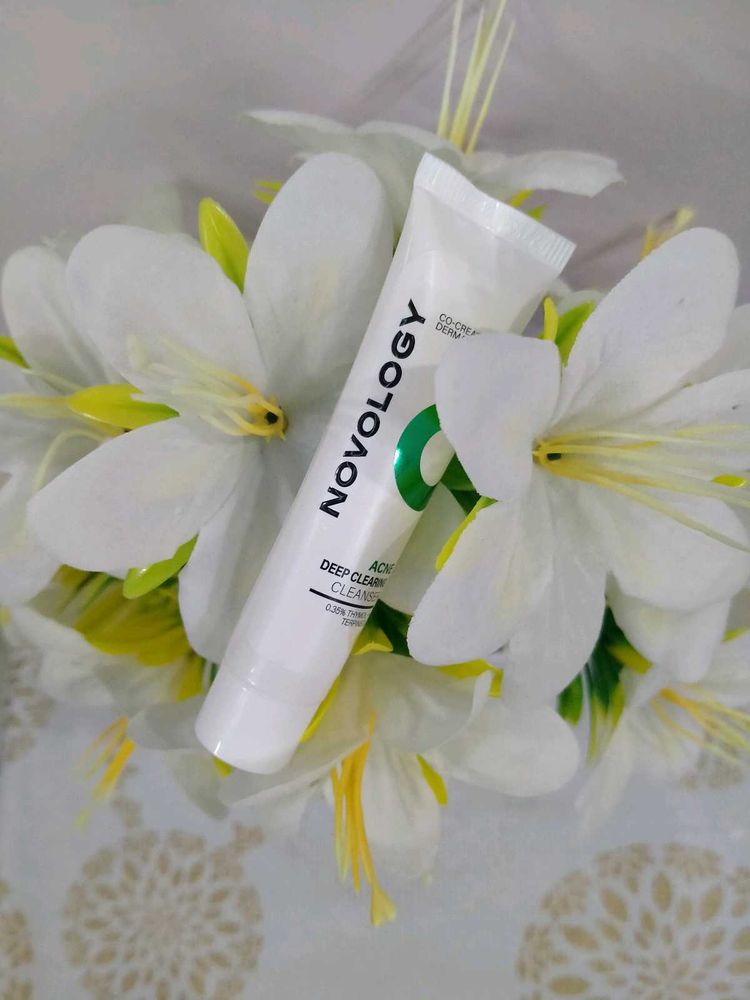 Novology Acne Cleanser