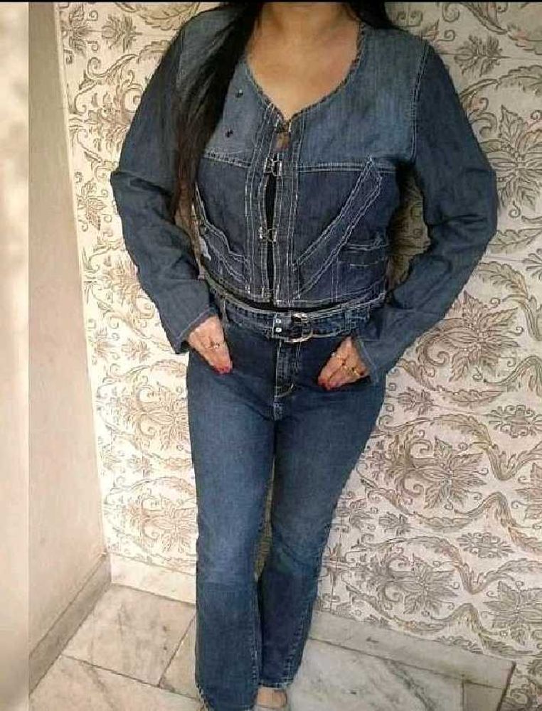 Full Sleeves Top With Belt