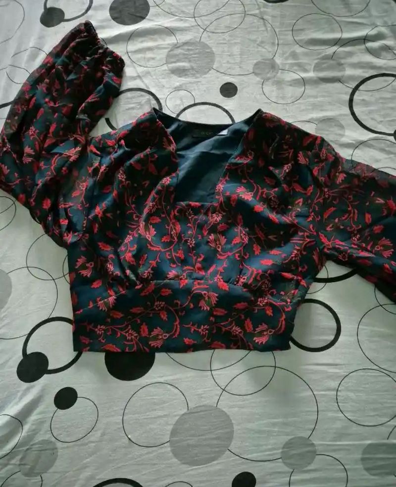 Floral Print Puff Sleeve Top