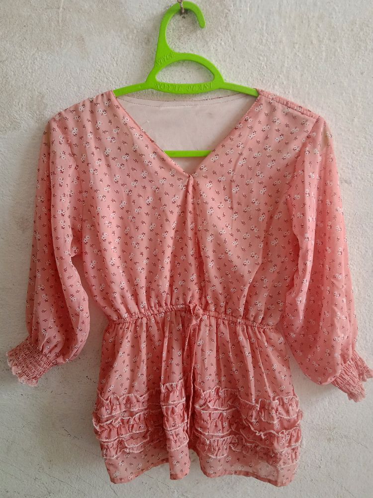 Fabric: Likely Georgette or Crepe Blend – it&#39;s lig