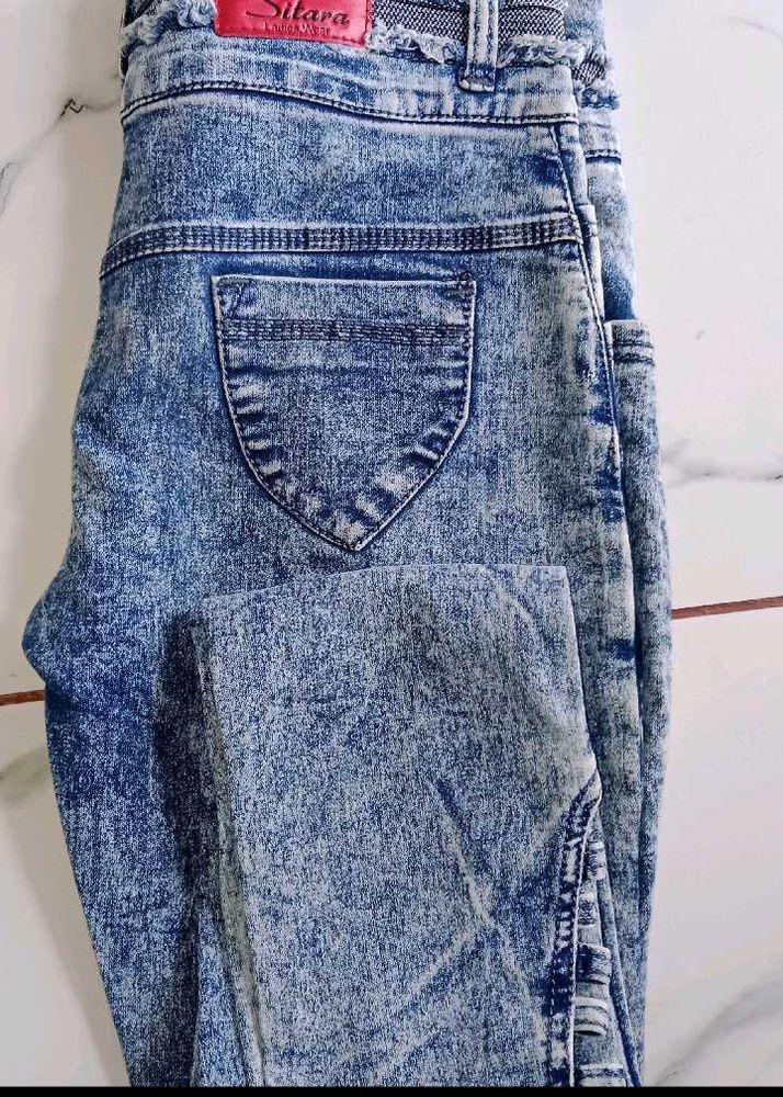 Blue Ripped Denim With Lower Ankle pattern