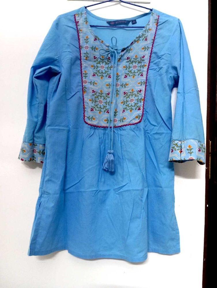 New 💙 Tunic Tops
