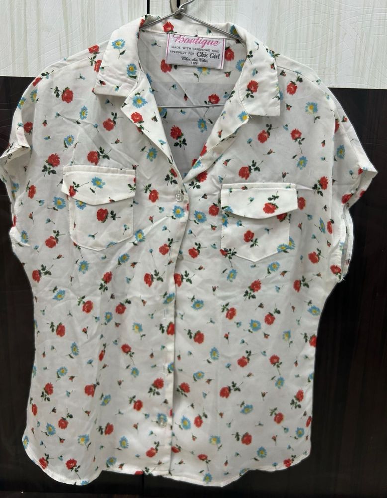 Pretty Cute Floral Shirt😍