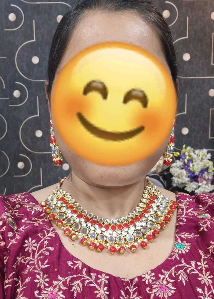 Price Drop- Beautiful Kundan Jewellery Set