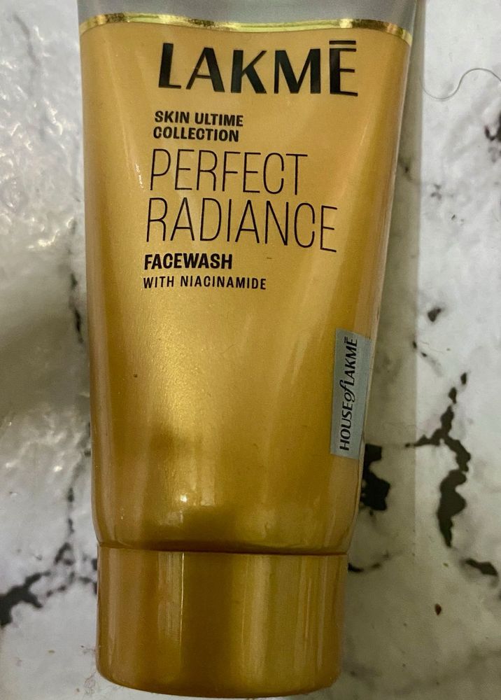 Lakme Perfect Radiance Facewash