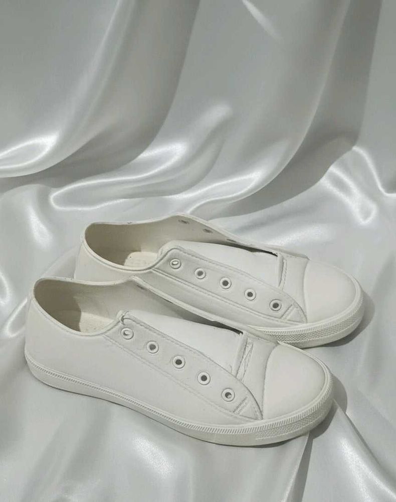 White Casual Sneakers