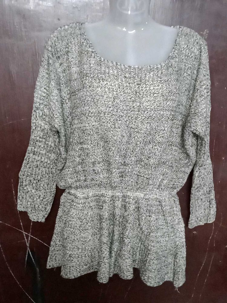 Gray Knit Top very nice to
