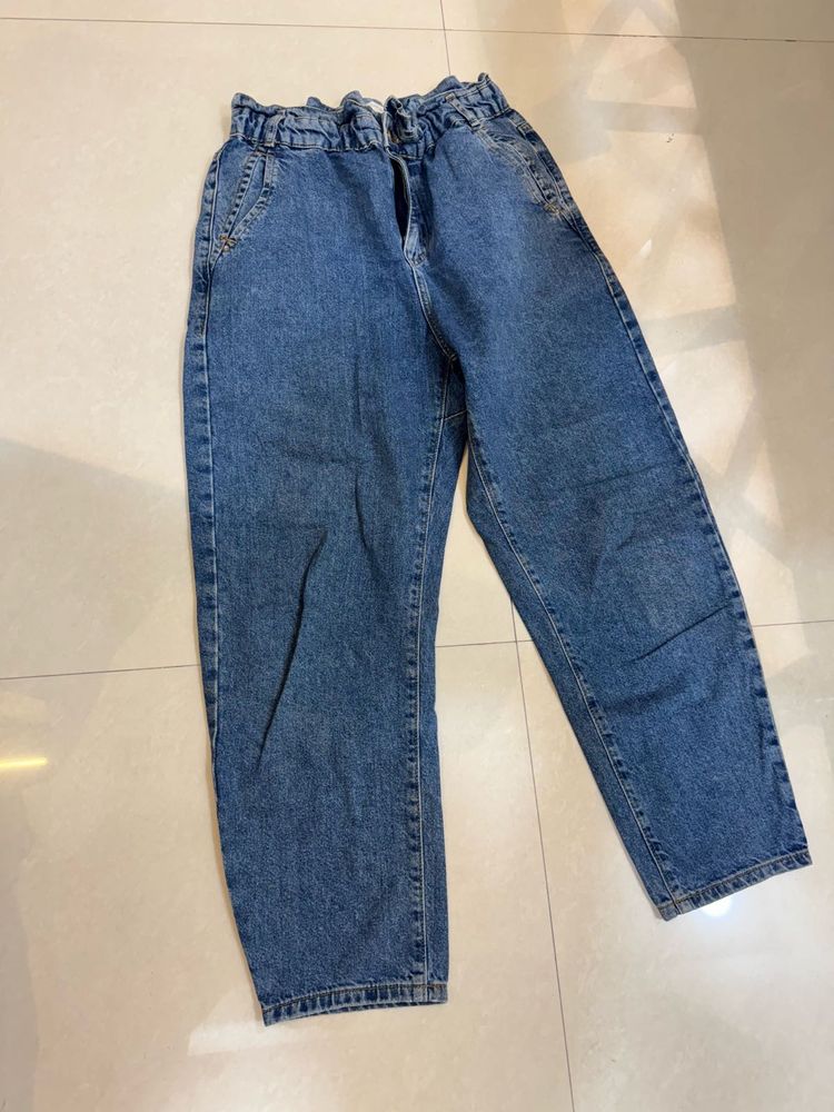 Sale! ZARA Classic Mom Jeans / High Waist - 28