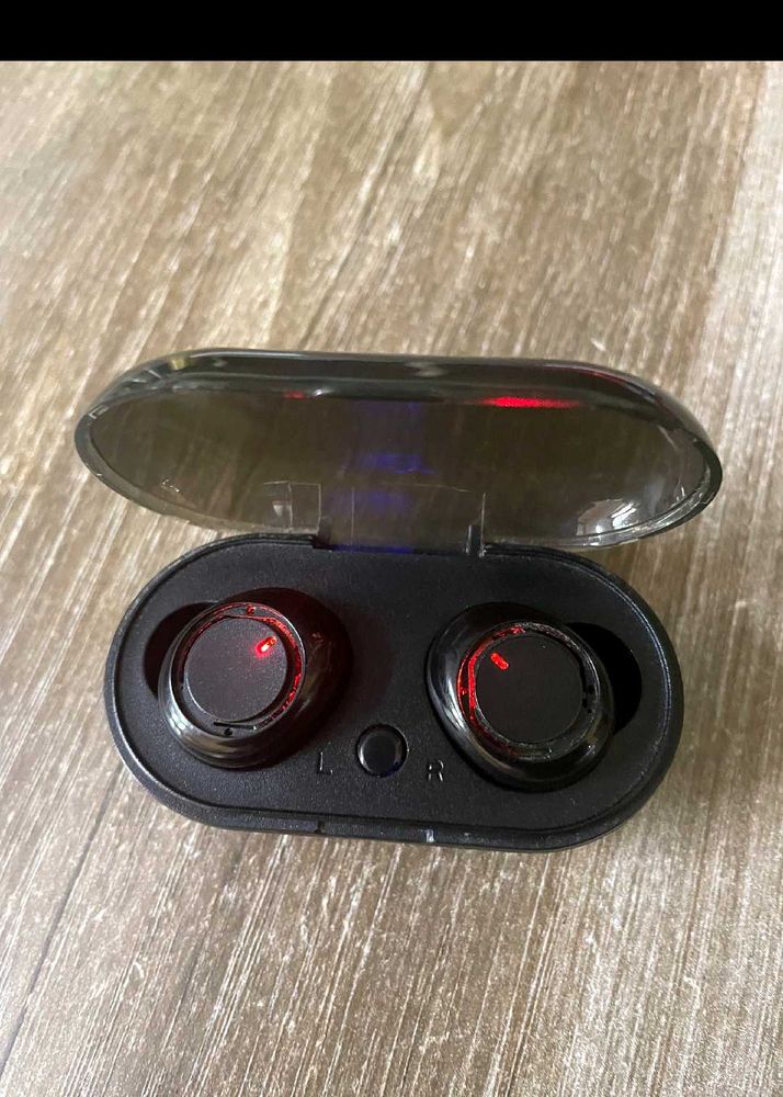 Wireless Earbuds(working)